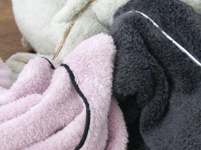 【 ピンク ＆ ダルブラック 】 スーピマ コットン 無撚糸 ピロケース 2枚 セット SP-45 タオル スーピマコットン スーピマ オーガニックコットン 綿 高級 ギフト お祝い